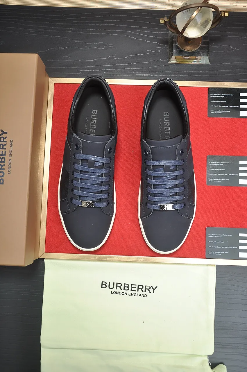 Men's shoes💰480💶[Burberry] (cowhide lining) classic low-top sneakers｜Imported cowhide with classic plaid fabric｜Cow leather lining｜Original outsole｜Fine workmanship and comfortable to wear Size: 38-44 (customized at 45)